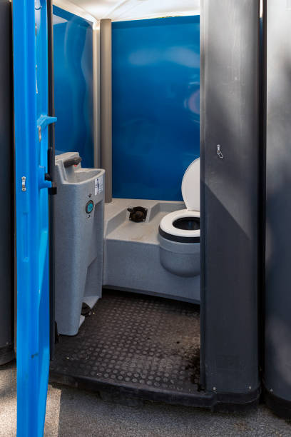 Best Temporary restroom rental  in Dyersville, IA