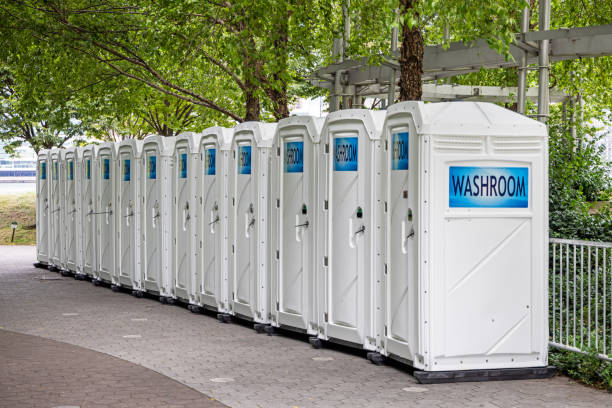 Best Portable restroom trailer rental  in Dyersville, IA